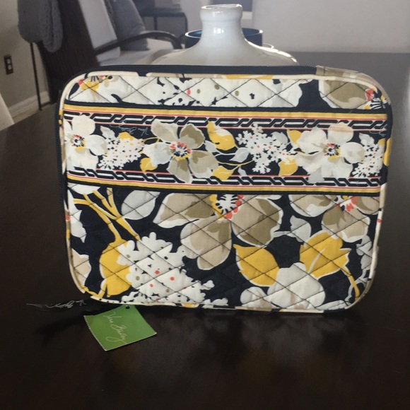 Vera Bradley Accessories - Vera Bradley tablet sleeve